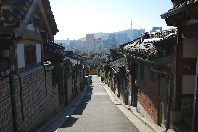 Seoul: Gyeongbok Palace, Bukchon Village, and Gwangjang Tour - Price and What You Actually Get for $32