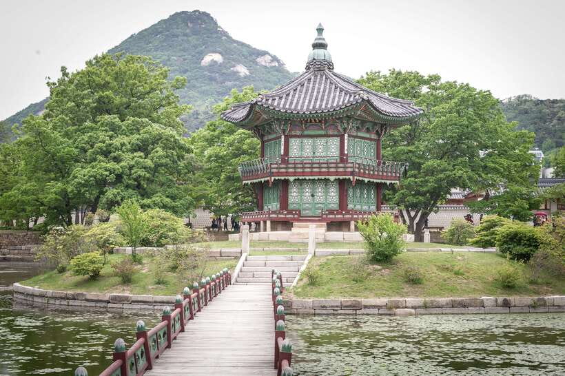 Seoul Highlights: Gyeongbok Palace, Insadong & N Seoul Tower - Price and value: what $26 gets you in Seoul terms