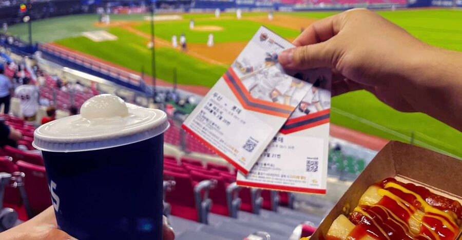 Seoul: Jasmil Baseball Stadium Game Ticket with Dinner/Beer - Jamsil Baseball Stadium: Where the Crowd Is the Show