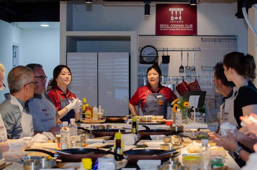 Seoul: Korean Cooking at Seoul Cooking Club! - Main Dishes: Japchae, Bulgogi, and Jeonju Bibimbap