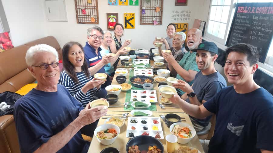 Seoul: Korean Cooking Class at a Local Home and Market Tour - Logistics that can make or break your day