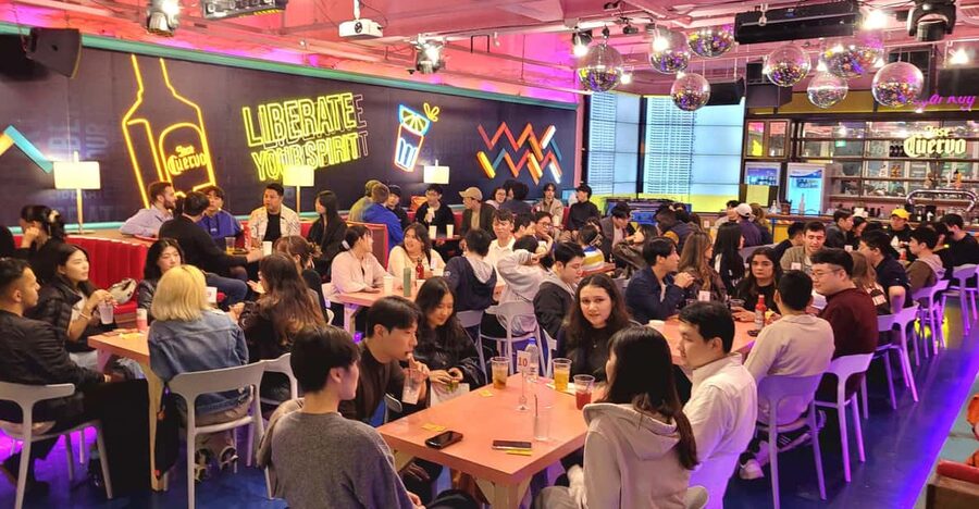 Seoul: Korean & English Language Exchange Global Party - Price Breakdown: What 10,000 KRW Buys You