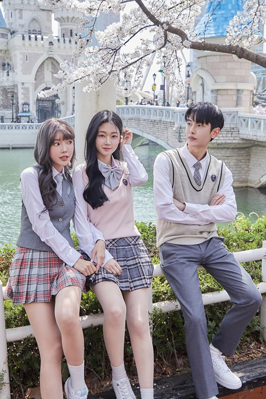 Seoul: Lotte World 1 Day Pass & Korean School Uniform Rental - The real value: what you get for $81 (and what can cost extra)