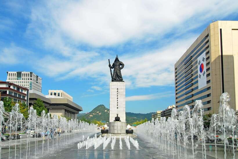 Seoul: Max Out Must Visit City Highlights Panoramic Day Tour - Starting at Gwanghwamun Station, Then Warming Up Near Cheonggye Plaza