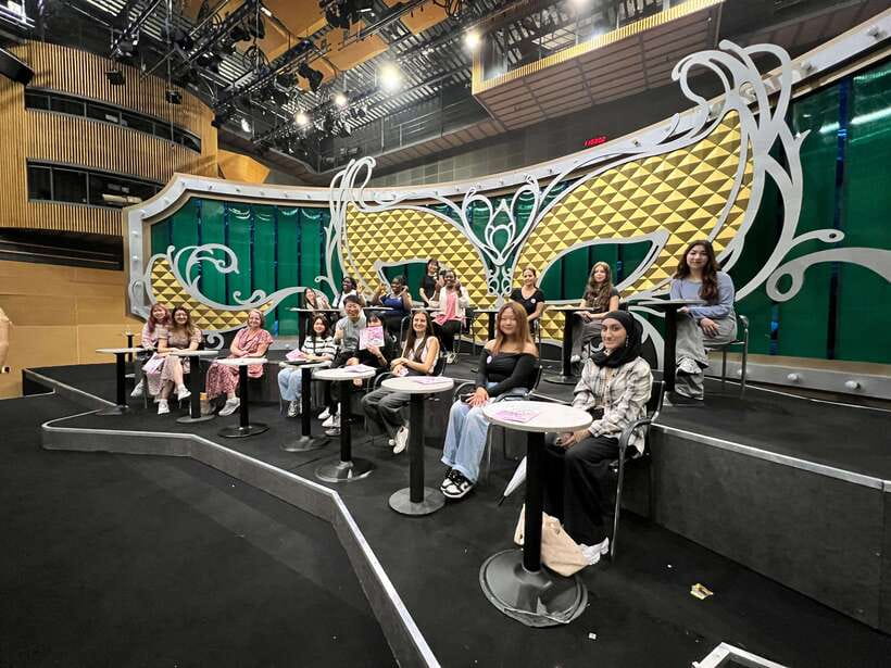 Seoul: MBC Insider Live K-Drama Rehearsal & VIP Studio Tour - Choosing the right day: regular tour vs drama rehearsal vs Mask Singer