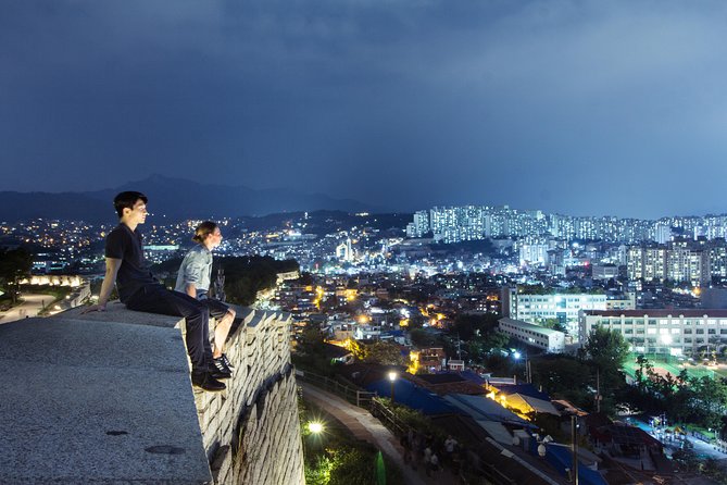 Seoul moonlight walking tour with local historian - Starting at Hyehwa: why this meeting point sets the mood