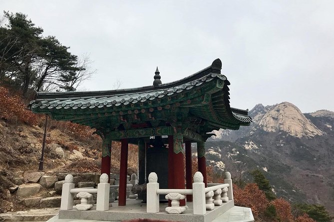 Seoul Mountain Hike: Temples, Folklore & Traditional Meal - How the Folklore Storytelling Works on the Trail