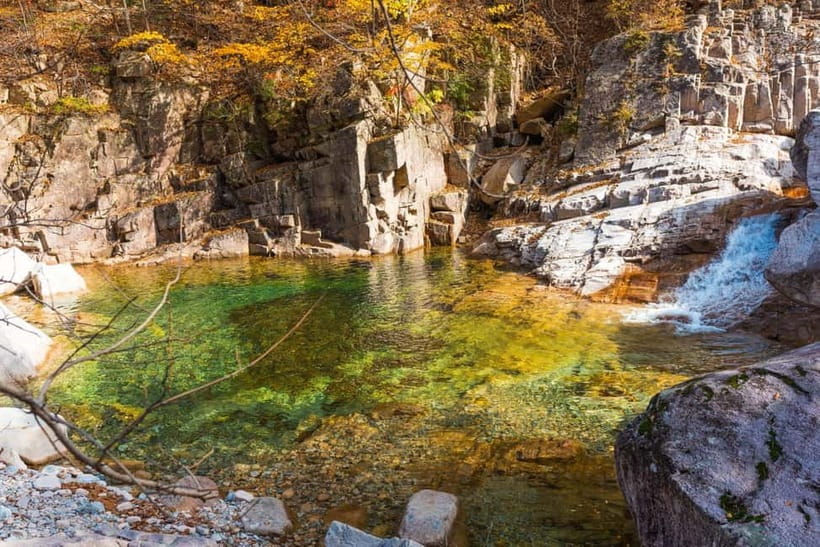 Seoul: Mt. Seoraksan National Park Autumn Foliage Day Tour - Hike Options: From Ullsabawi Step Test to Shorter Walks