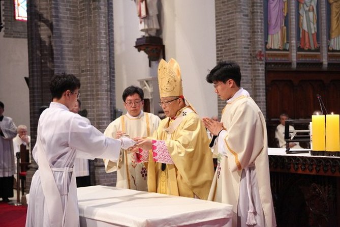 Seoul Myeongdong Catholic Church Historic Private Walking Tour - Getting There and Making It Fit Your Day in Seoul