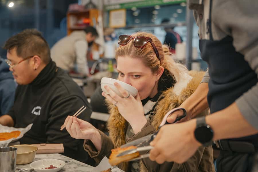 Seoul: Palace, Temple and Market Guided Foodie Tour at Night - Who guides like Mia, Kim, Jay, Thomas, and Inha are for