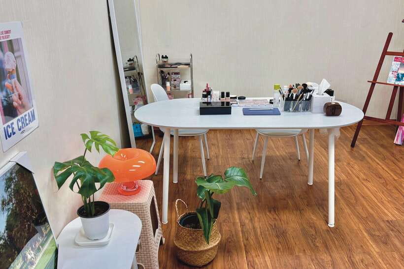 Seoul: Personalized Korean-style Makeup Experience - Your PDF guide, plus a shopping list for Korea