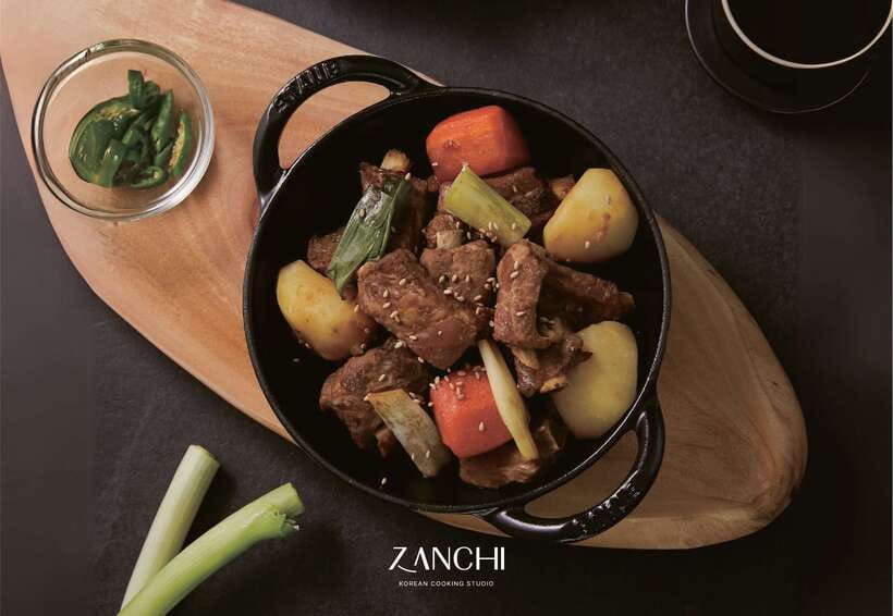 Seoul: Premium Korean Feast Cooking Class - Entering Zanchi cooking Studio, where the dining experience begins