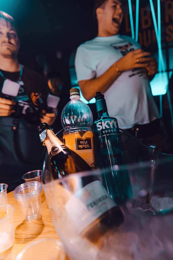 Seoul: Premium Pub Crawl with Limitless Drinks - Key things to know before you book