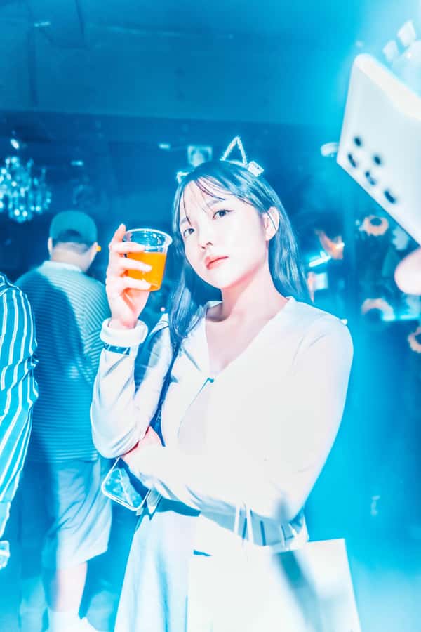 Seoul: Premium Pub Crawl with Limitless Drinks - Your 5-hour night plan, from the first stop to Itaewon