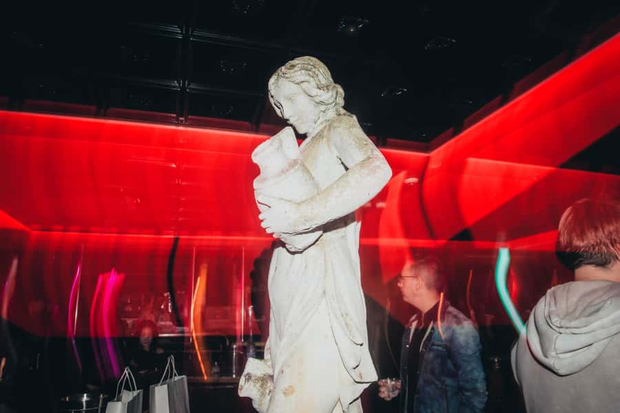 Seoul: Premium Pub Crawl with Limitless Drinks - Money-saving tips for your Seoul night before you meet