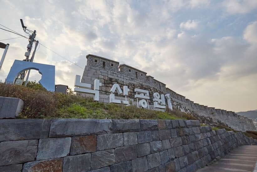 Seoul: Private Car Tour with Licensed Professional Guide - Price and value: what $225 per person really covers