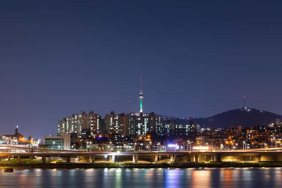 Seoul: Private chartered vehicle Staria van City Tour - Should you book the private Staria Staria van Seoul city tour?