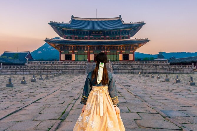Seoul Private Tour: Palace, Bukchon, Insadong & Han River Cruise - Gyeongbokgung Palace: where Joseon power feels real