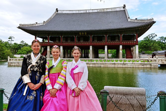 Seoul Private Tour with hidden gem of Seoul - Insadong: traditional shops, and a lunch that fits the neighborhood
