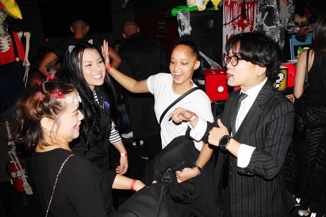 Seoul Pub Crawl by Absolute - The final club around 00:10, and what “3+ venues” really means