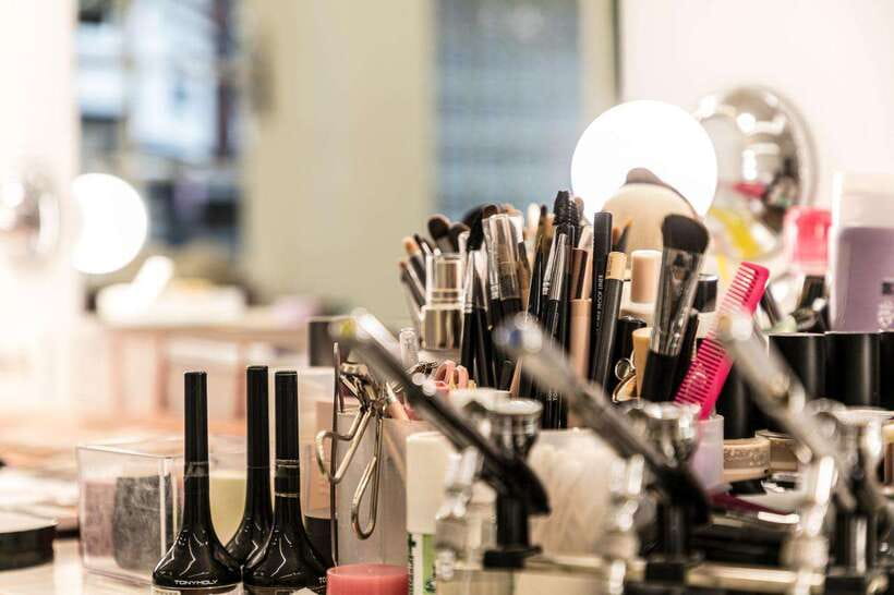 Seoul: Sihyunhada Photo, Personal Color, Makeup&Hair TOUR - K-pop idol looks, plus daily Korean makeup choices