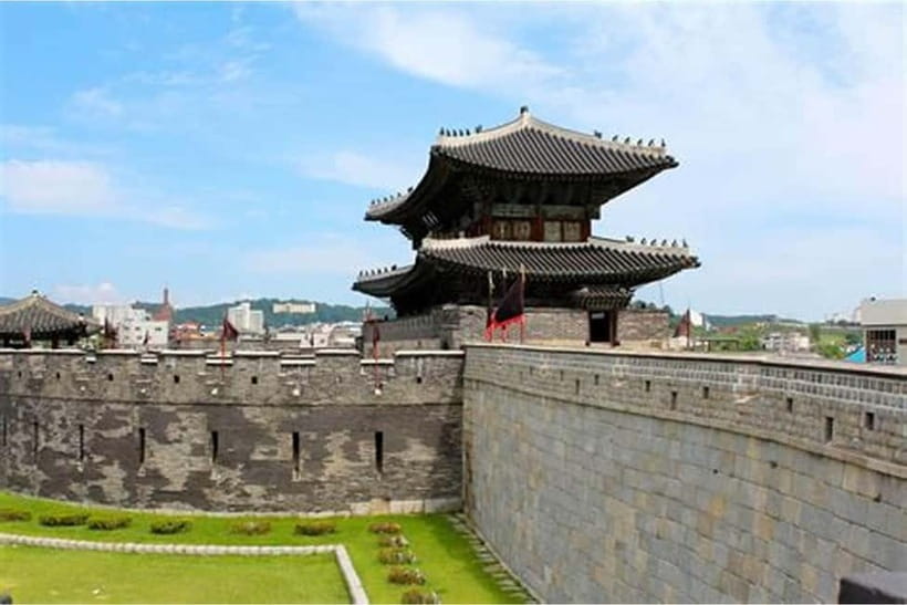 Seoul: Suwon Hwaseong, Folk Village, & Starfield Library - How I’d Time Your Day and What to Bring