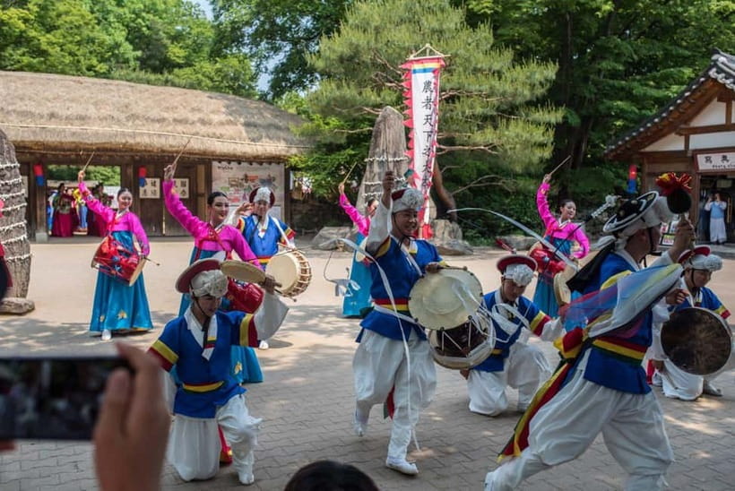Seoul: Suwon Hwaseong, Folk Village, & Starfield Library - Getting Picked Up in Seoul Without Stress