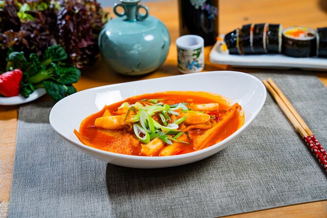 Seoul: Taste of Korea, Authentic home style Cooking class - Meeting at Gyeongbokgung: Easy to Find If You Arrive Early