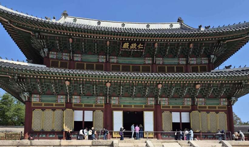 Seoul: UNESCO Palace and Street Foods Guided Tour - Why This Palace + Market Combo Works in 4 Hours