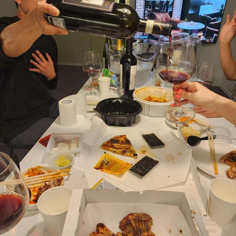 Seoul: Wine & Korean BBQ, Perfect Pairing Dinner in Sinchon - Korean Drinking Manners and Wine Basics, With Real-World Use
