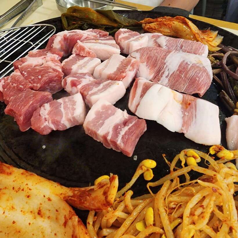 Seoul: Wine & Korean BBQ, Perfect Pairing Dinner in Sinchon - Timing and Group Size, and Why Your Experience Might Feel Different