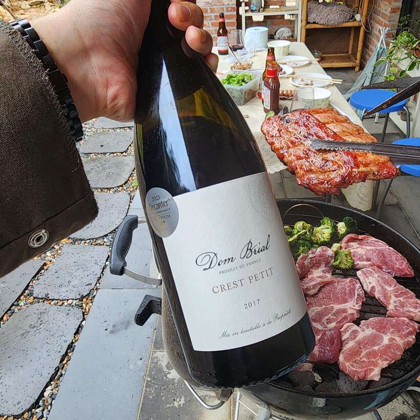 Seoul: Wine & Korean BBQ, Perfect Pairing Dinner in Sinchon - Meeting at Sinchon Station Exit 6, Then a Quick Walk Before Dinner