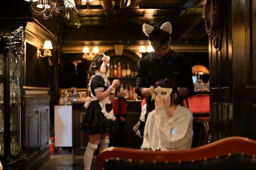 Seoul: Yare Yare Ojosama - Butler/Maid Cafe Experience - Your 1-on-2 private service, and what $18 buys you