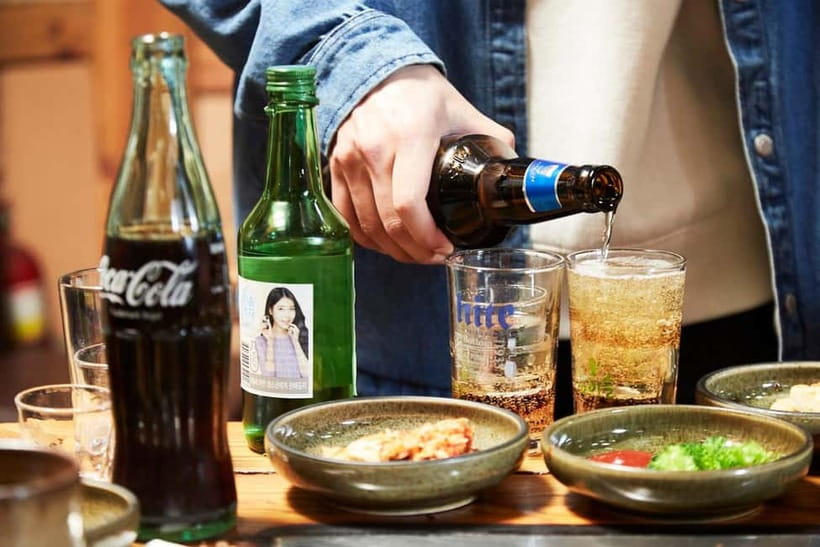 Small-Group Night Dining Tour: 10 Tastings With KBBQ Course - Ikseondong Hanok Village for tea, dessert, and a breather