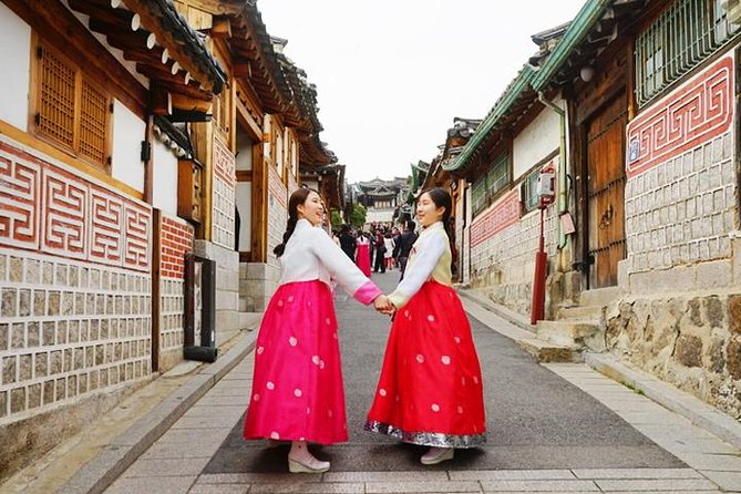 Small Group Seoul Highlight Tour opt. Hanbok & Tea Ceremony - Namsan Cable Car and N Seoul Tower: panoramic payoff with low stress