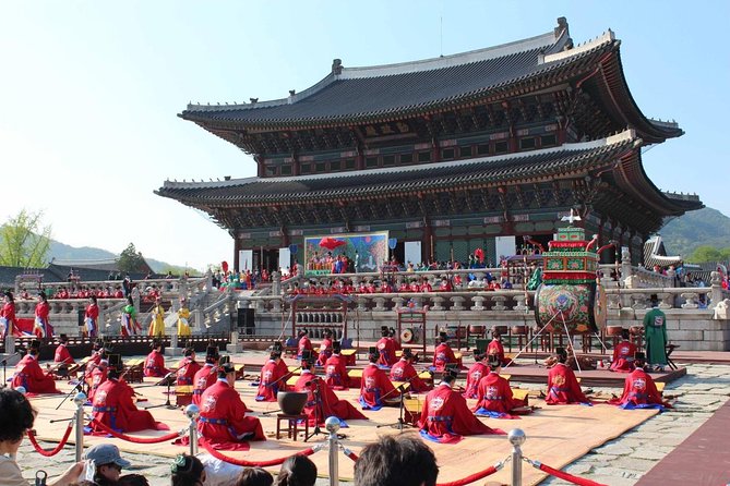 Small-Group Seoul Tour with Gyeongbokgung Palace (hotel pick-up) - Why This Seoul Morning Loop Makes Sense