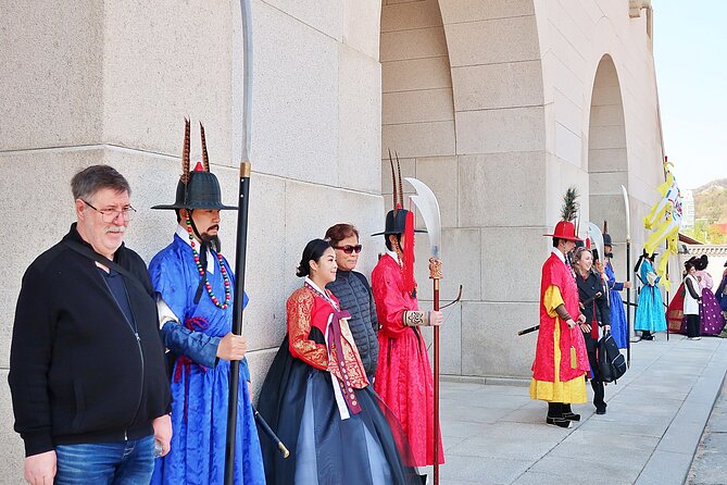 Small-Group Seoul Tour with Gyeongbokgung Palace (hotel pick-up) - Pickup, Group Size, and What the 3.5 Hours Actually Feel Like
