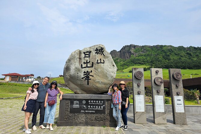 Small group tour FULL - PACKAGE Tour to All Areas in Jeju Island - Seongeup Folk Village: the living village vibe (with a short visit)