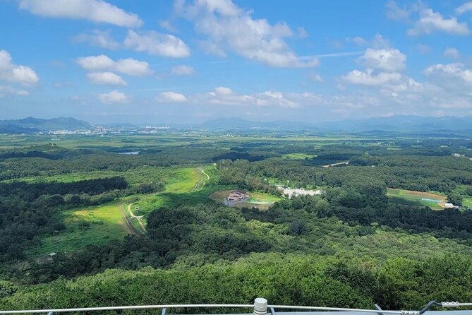 Small Group Tour to DMZ & Suspension Bridge with Hotel Pickup - Mangbaedan and the human side of division