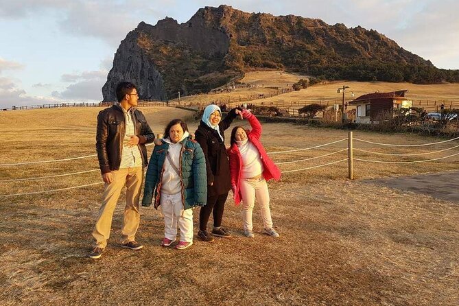 South and West Jeju Island Private Tour with Lunch in jeju island - Hyeopjae Beach for a Classic West Jeju Pause