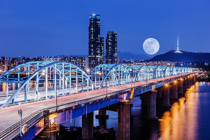 Special City Night Tour - Guide Quality and Timing: What to Expect in the Real World
