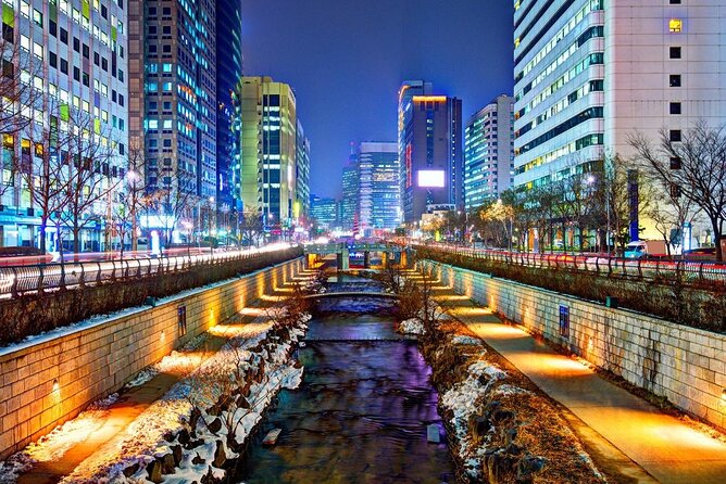 Special City Night Tour - Deoksu Palace (and Mondays in Bukchon) for Historic Seoul at Night