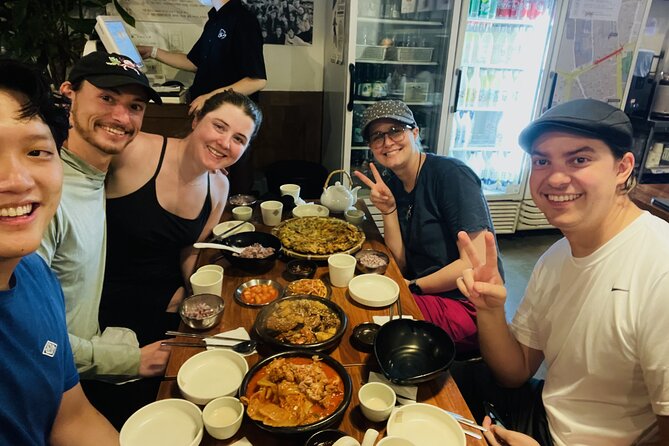 Sunset Walking Tour in Naksan Park with Dinner - Café Terrace Break: A Drink With the View