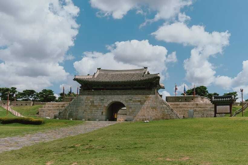 Suwon Hwaseong, Gwangmyeong Cave, & Starfield Library Trip - Price and What You Really Get for $58