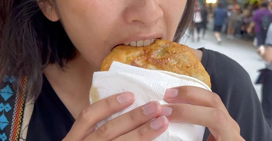 Taste hidden street food in Seoul with a 2.5h food tour - The restaurant finale with wine and a more generous meal