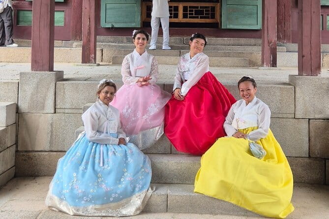 Tour Seoul’s oldest district with a storyteller from Bukchon - Handcraft add-on and small extras you might notice