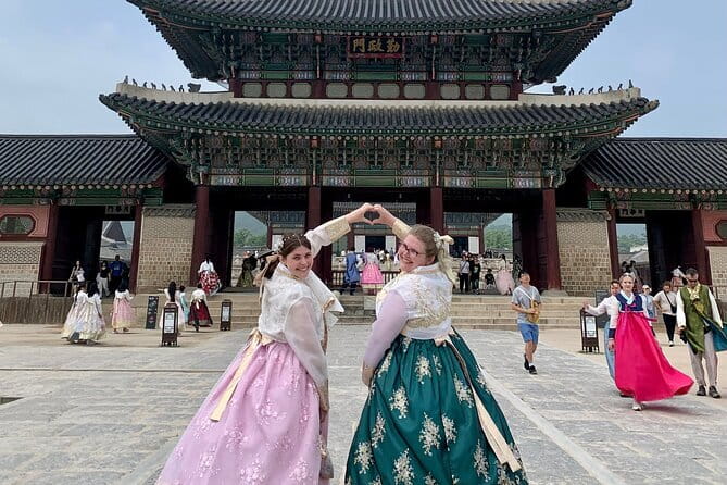 Tour Seoul’s oldest district with a storyteller from Bukchon - Should you book it
