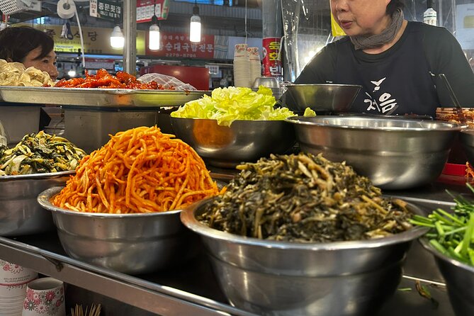 Vegan & Vegetarian Korean Market Adventure Gwangjang Market - The food plan: 15 dish options, chosen for vegan and vegetarian tastes