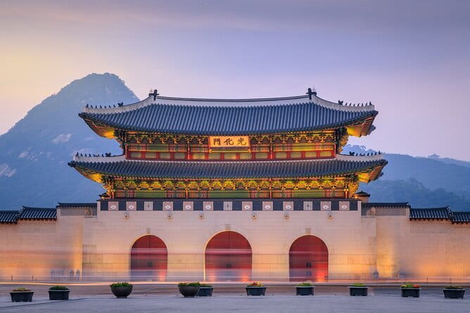 War Memorial, Jogyesa Temple & Tapgol Park Tour in Seoul - What to do before you meet at Myeongdong Cathedral
