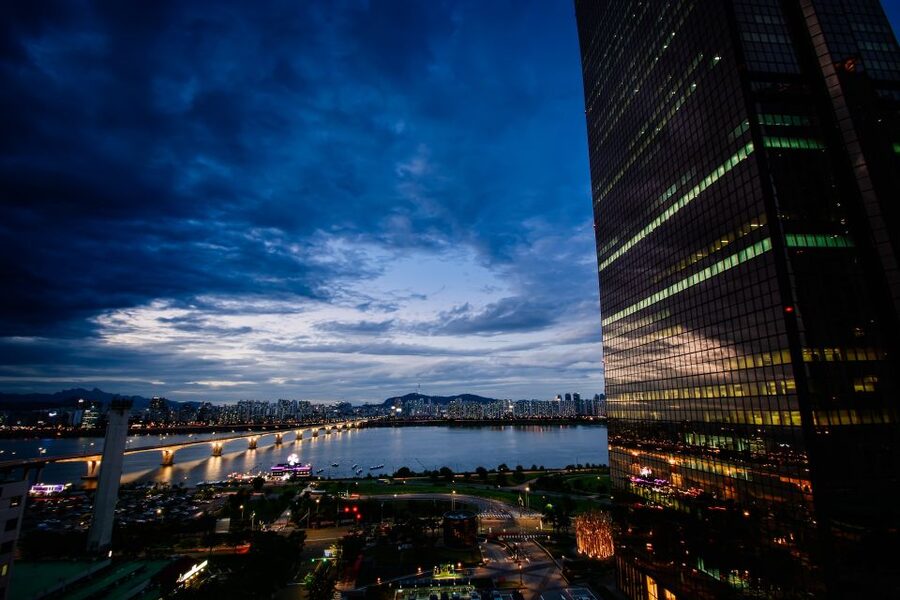 Welcome to Seoul: Private Tour with a Local - How the Hotel Pickup and Neighborhood Walk Helps You Settle In